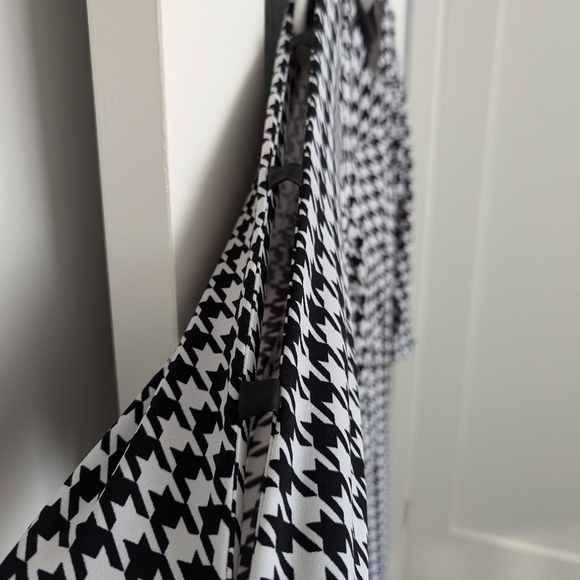 Women's Cleo Petite slip on dress (belt not included? - Picture 4 of 5